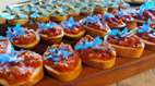 crostini con fiori di borragine